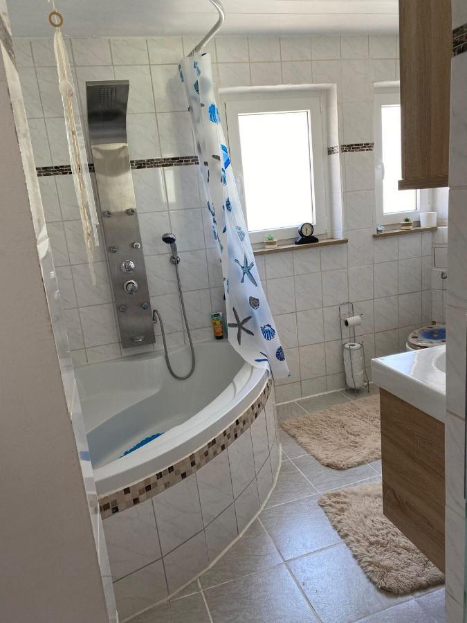 Ferienwohnung Zur Roni 트로이히틀링겐 외부 사진